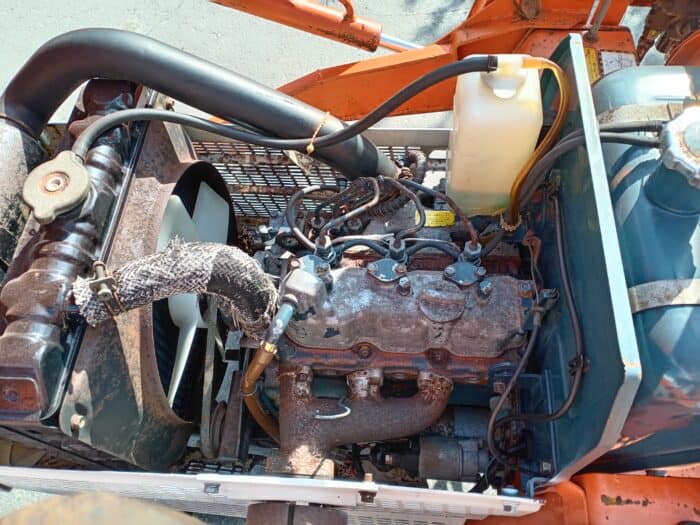 Kubota B1400DT 4WD pikkutraktori, etukuormaajalla. - Image 18