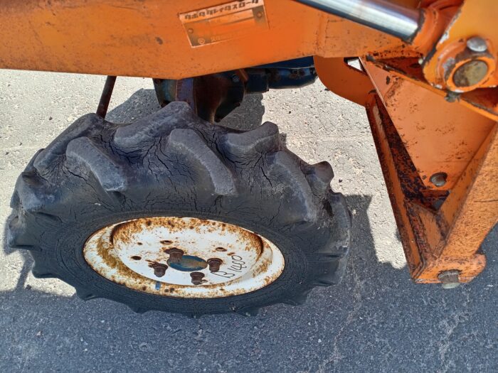 Kubota B1400DT 4WD pikkutraktori, etukuormaajalla. - Image 19
