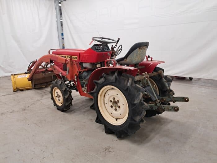 Yanmar YM1510 4WD traktori, etukuormaajalla - Image 10