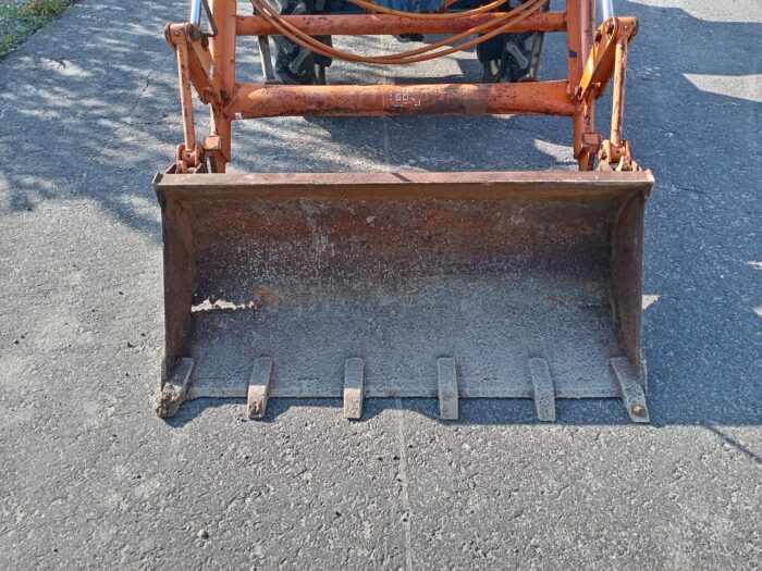 Kubota B1402 4 WD minitraktori, etukuormaajalla. - Image 10