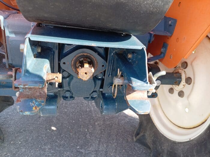 Kubota B1402 4 WD minitraktori, etukuormaajalla. - Image 21