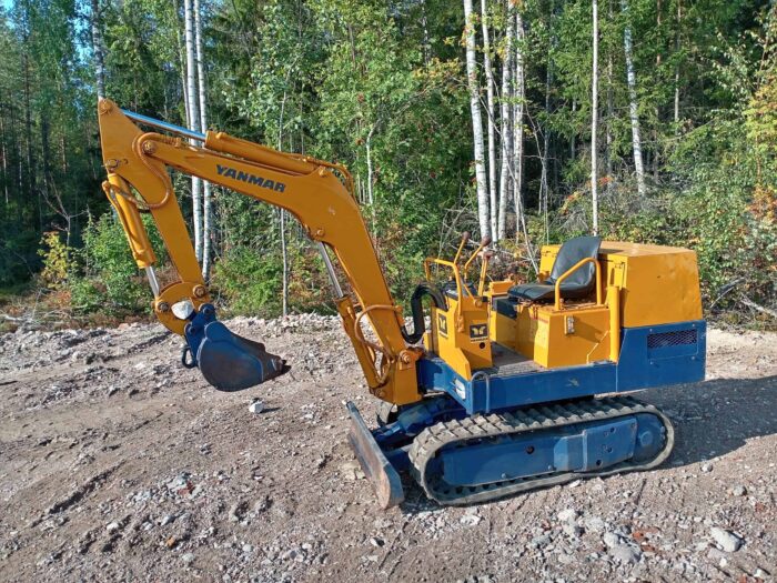 Yanmar YB10 minikaivuri