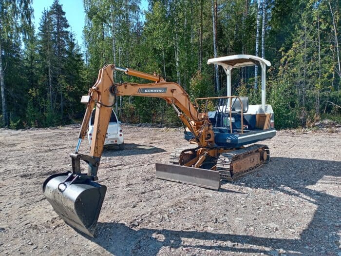 Komatsu PC10-5 kaivinkone - Image 5