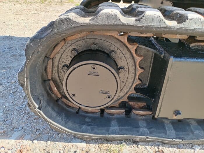 Komatsu PC15-2 Kaivinkone - Image 9