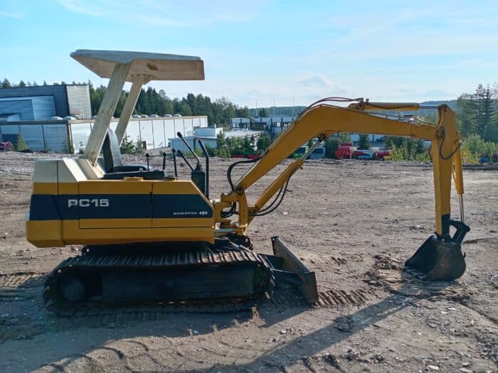 Komatsu PC15-2 Minikaivinkone - Image 7