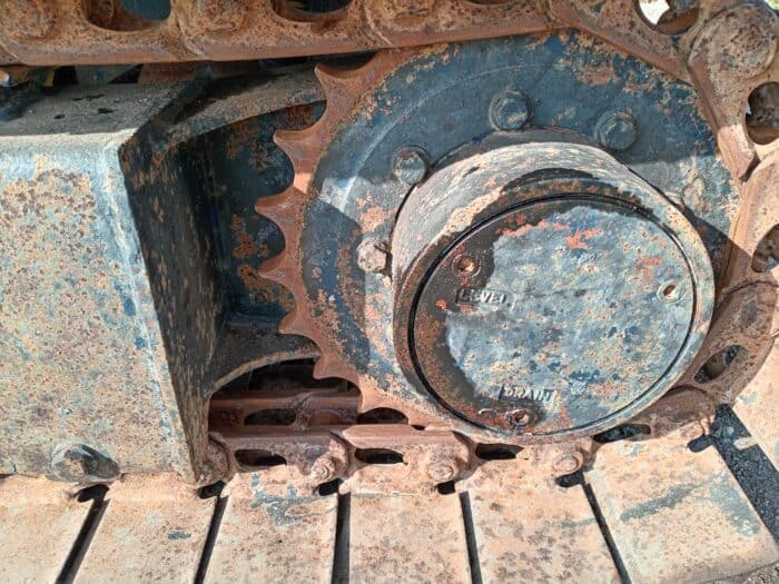 Komatsu PC15-2 Minikaivinkone - Image 14