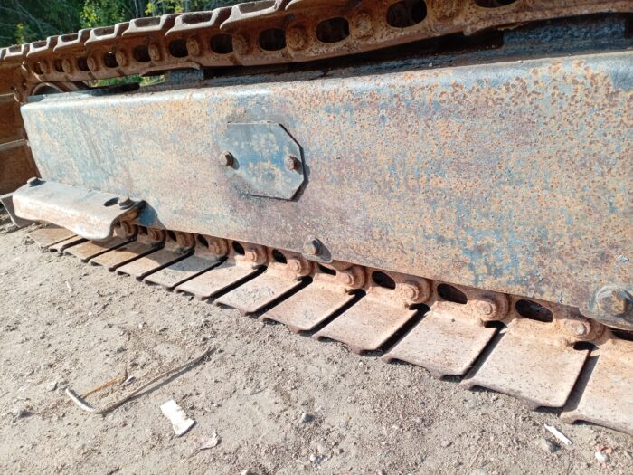 Komatsu PC15-2 Minikaivinkone - Image 15