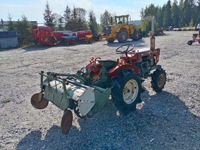 Yanmar Ym1300 4WD Minitraktori, maanmuokkaimella - Image 6