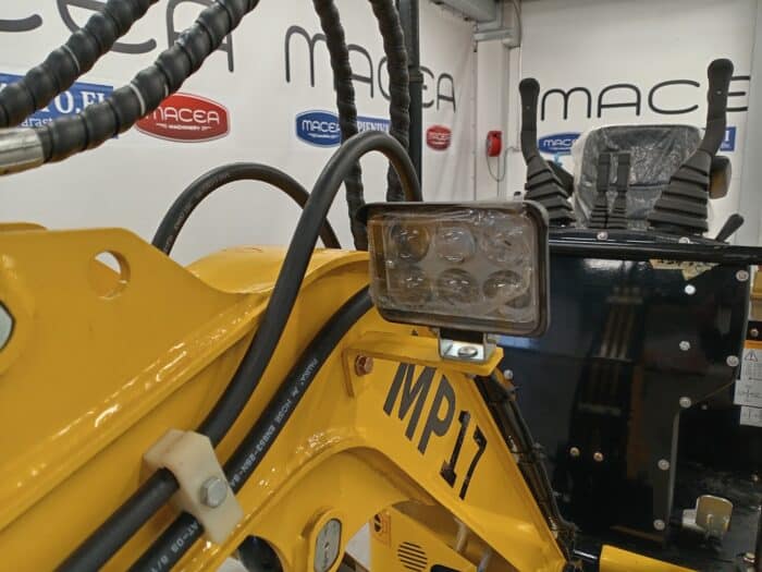 Machpro MP17 Minikaivuri, Levenevä alavaunu (Esittelykäytöstä) - Image 11