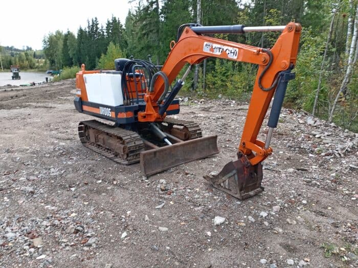 Hitachi UH005 minikaivinkone - Image 2