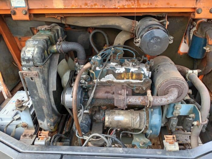 Hitachi UH005 minikaivinkone - Image 17