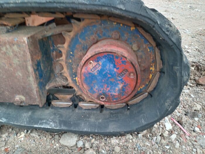 Komatsu PC15-2 Kaivinkone - Image 14