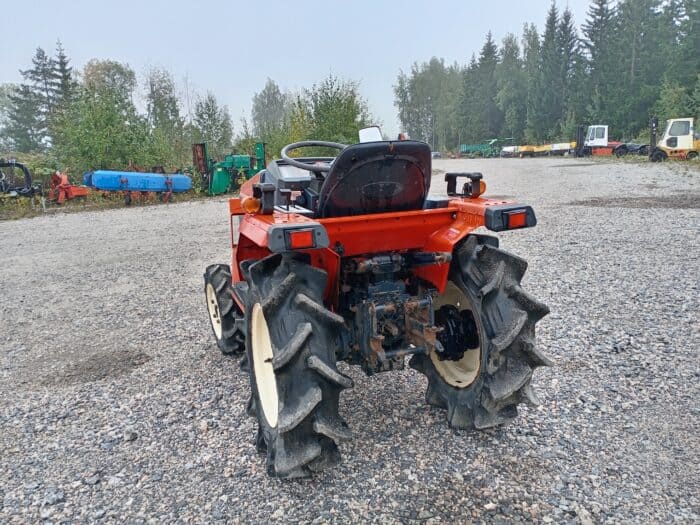 YANMAR F145, 4WD minitraktori, 14 hp - Image 3