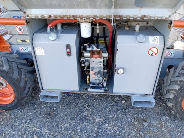 Skyjack SJ6832RT 4WD Diesel käyttöinen Saksilavanostin, Katsastettu - Image 14