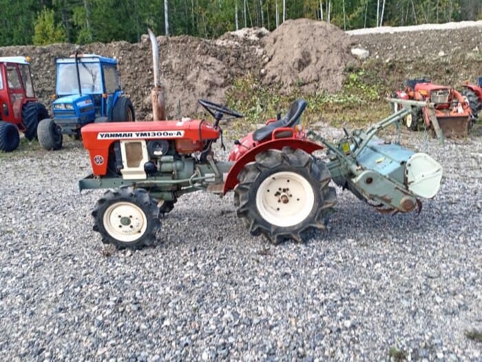 Yanmar YM1300 4WD Minitraktori, Maanmuokkaimella - Image 2