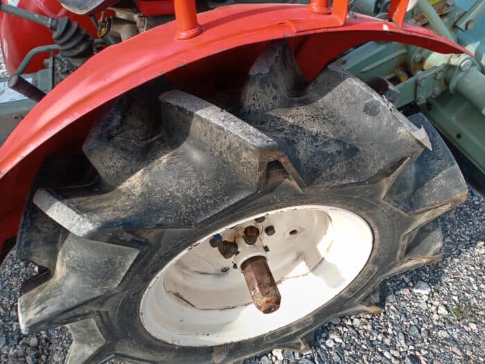 Yanmar YM1300 4WD Minitraktori, Maanmuokkaimella - Image 11