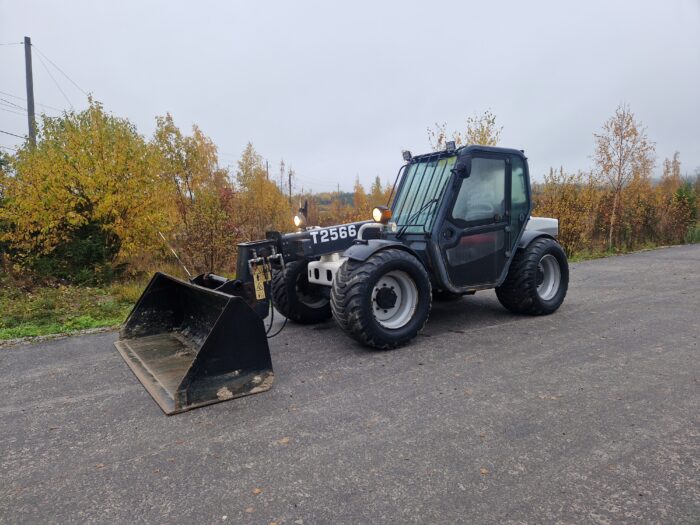 Bobcat T2566 kurottaja, vm. 2004, Rekisterissä - Image 2