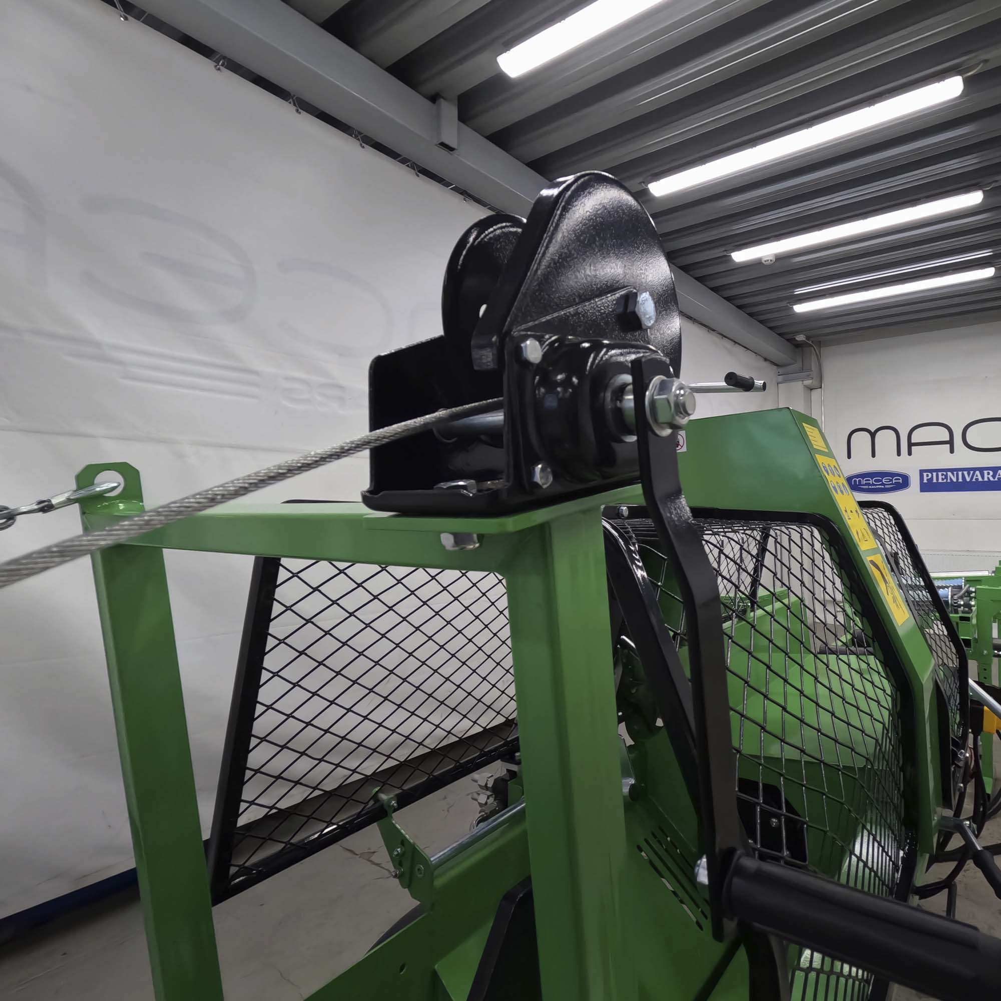 Klapikone 7 t / 14 hp bensiinikäyttöinen, Droma Wood - Image 12