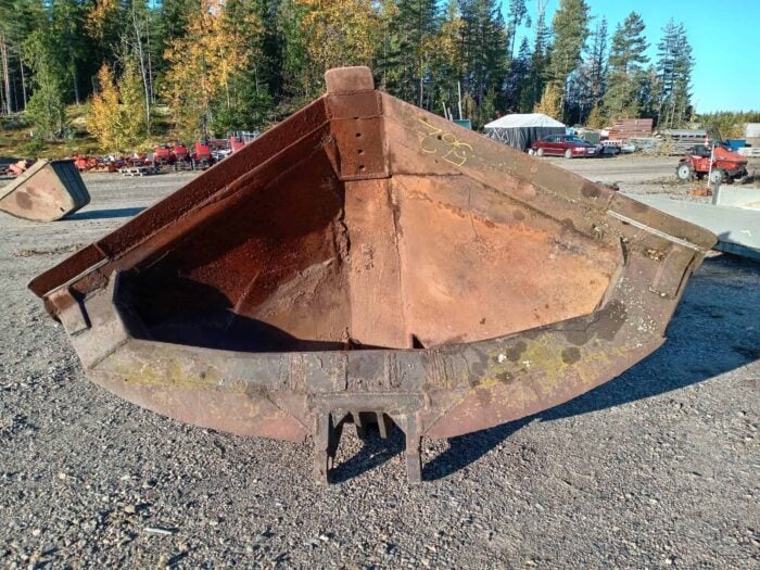 Kaivinkoneen järeä ojakauha