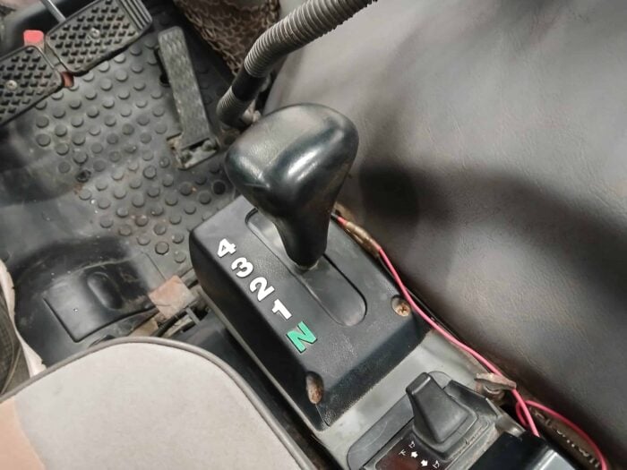 Yanmar AF-28D 4WD traktori, etukuormaajalla ja suunnanvaihtajalla! - Image 19