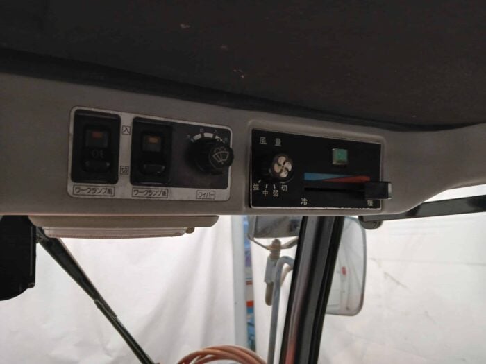 Yanmar AF-28D 4WD traktori, etukuormaajalla ja suunnanvaihtajalla! - Image 24