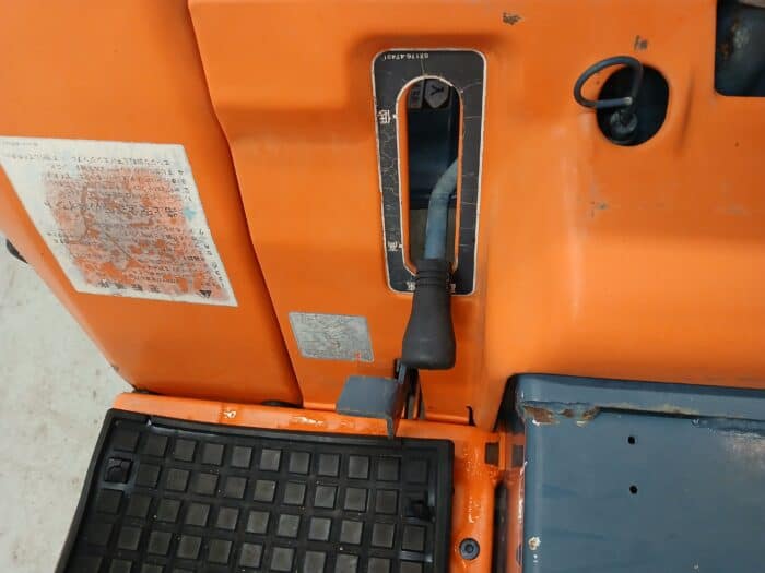 Kubota B1-17, 4WD minitraktori etukuormaajalla - Image 16