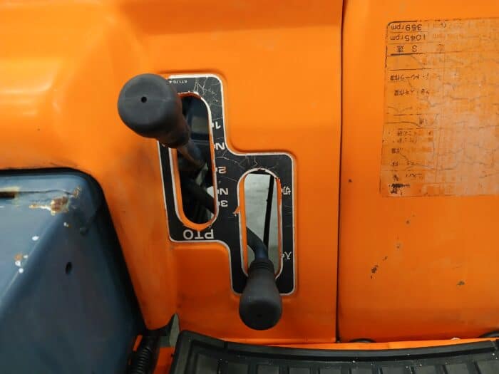 Kubota B1-17, 4WD minitraktori etukuormaajalla - Image 18