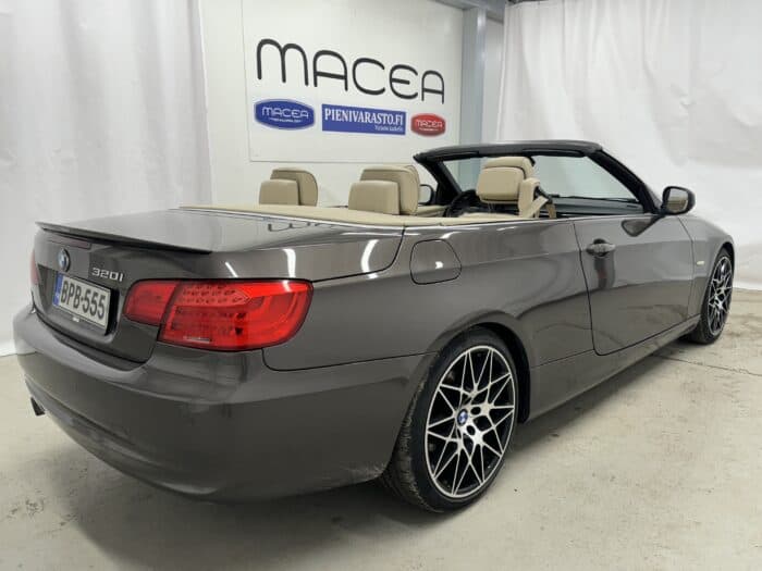BMW 320 Cabrio E93 vm.2011 - Image 10