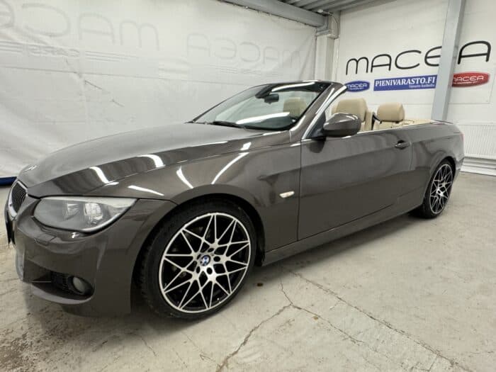 BMW 320 Cabrio E93 vm.2011 - Image 6