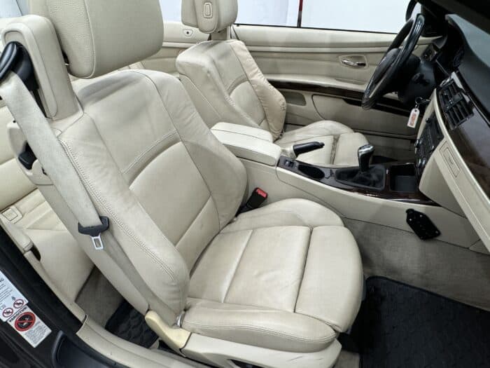BMW 320 Cabrio E93 vm.2011 - Image 18