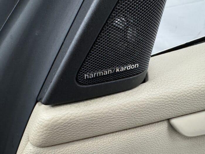 BMW 320 Cabrio E93 vm.2011 - Image 31