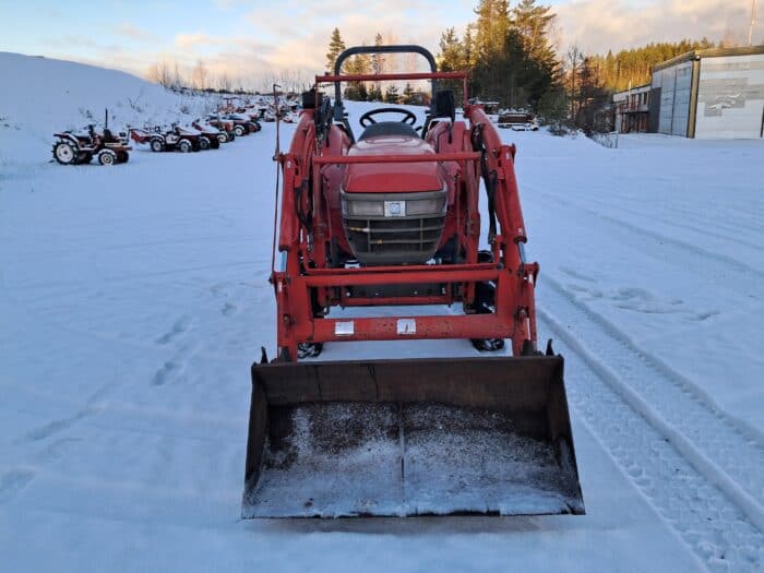 Yanmar AF-26 4WD traktori, etukuormaajalla ja suunnanvaihtajalla! - Image 2