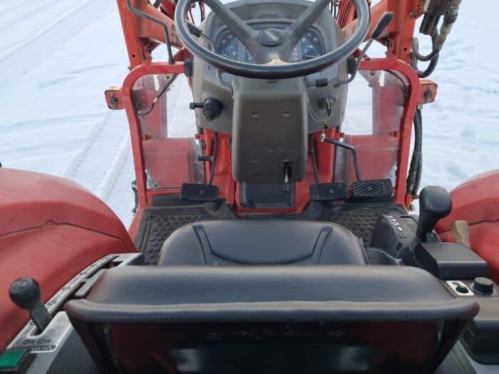 Yanmar AF-26 4WD traktori, etukuormaajalla ja suunnanvaihtajalla! - Image 7