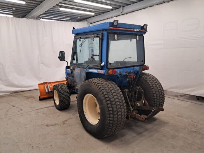 Iseki 530 4WD traktori ja puskulevy 170cm - Image 4