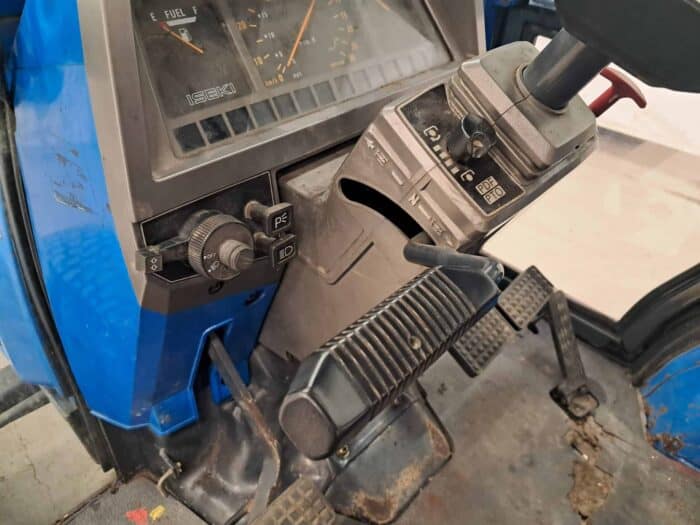 Iseki 530 4WD traktori ja puskulevy 170cm, Rekisterissä! - Image 11