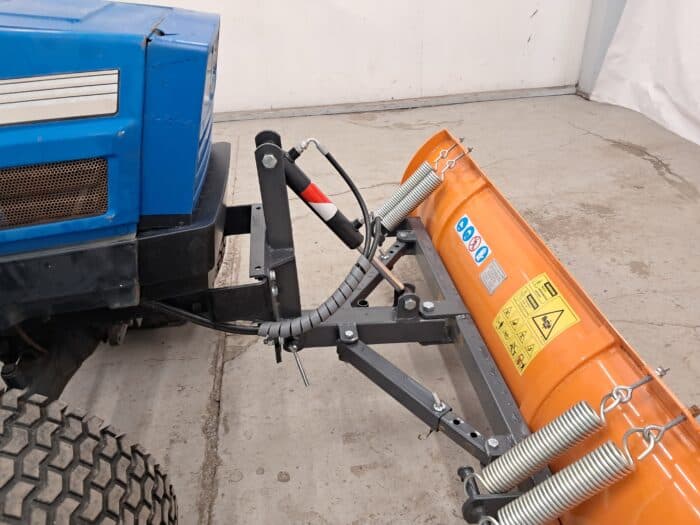 Iseki 530 4WD traktori ja puskulevy 170cm - Image 20