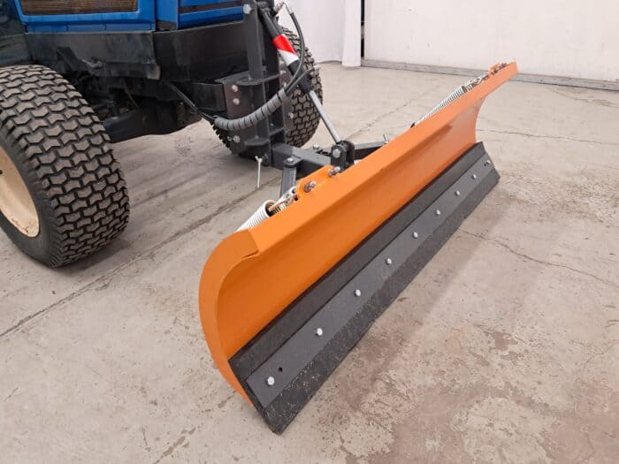 Iseki 530 4WD traktori ja puskulevy 170cm - Image 21