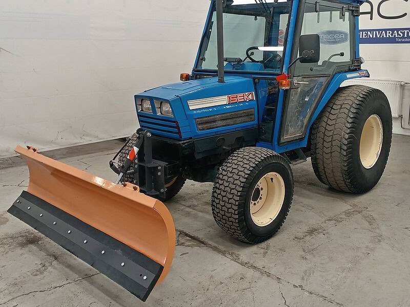 Iseki 530 4WD traktori ja puskulevy 170cm, Rekisterissä!