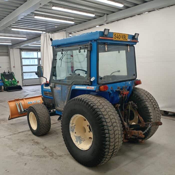 Iseki 530 4WD traktori ja puskulevy 170cm, Rekisterissä! - Image 3