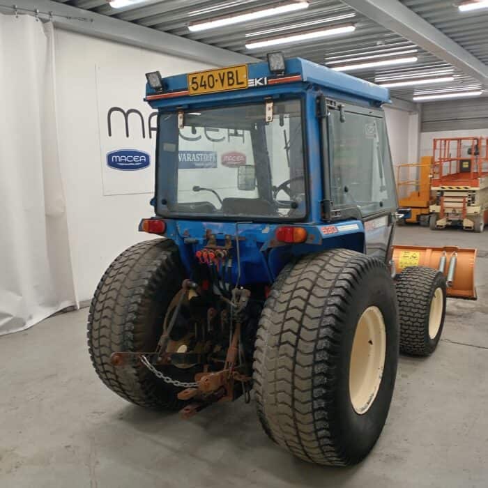 Iseki 530 4WD traktori ja puskulevy 170cm, Rekisterissä! - Image 4