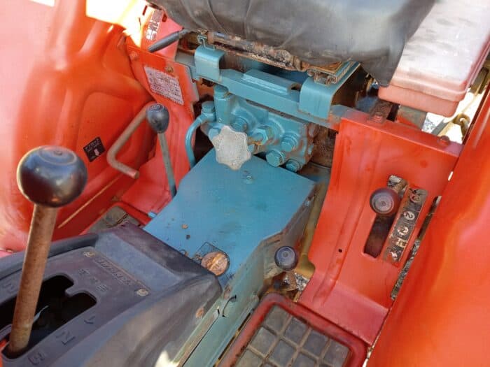 Yanmar YM2002D 4WD traktori, Uudella takakauhalla - Image 20