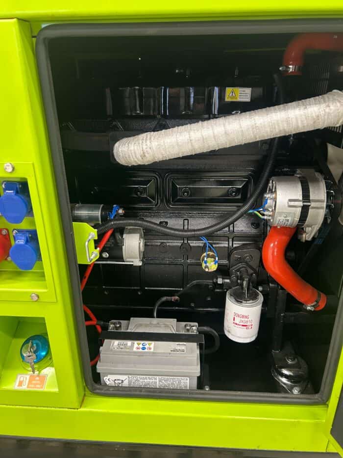 Generaattori Compal Power VG-R30 41kVA - Image 9