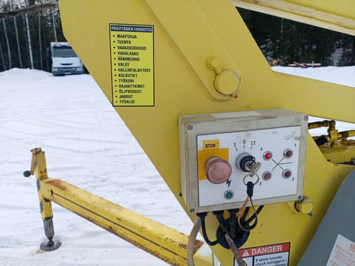 Aerial K12/2 Perässähinattava henkilönostin, Rekisterissä - Image 10