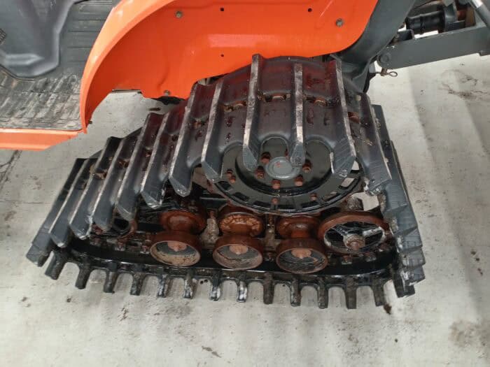 Kubota JB16 4WD traktori maanmuokkaimella, Takana telat! - Image 7