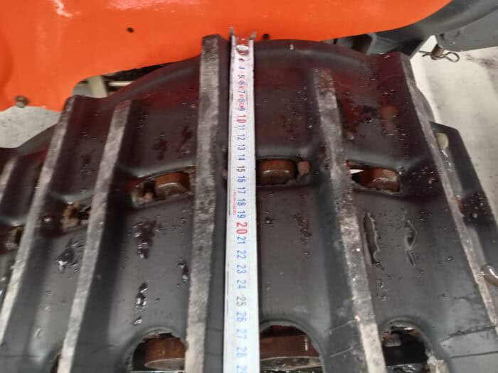 Kubota JB16 4WD traktori maanmuokkaimella, Takana telat! - Image 10