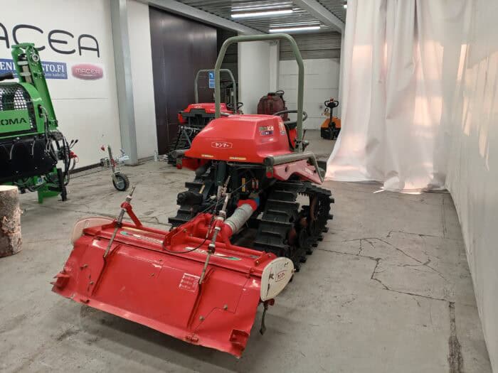 Yanmar AC10D 10hv telavetoinen traktori maanmuokkaimella - Image 9