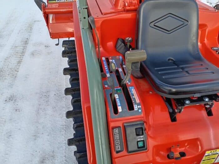 Yanmar AC21 21hv, Telavetoinen traktori maanmuokkaimella - Image 19