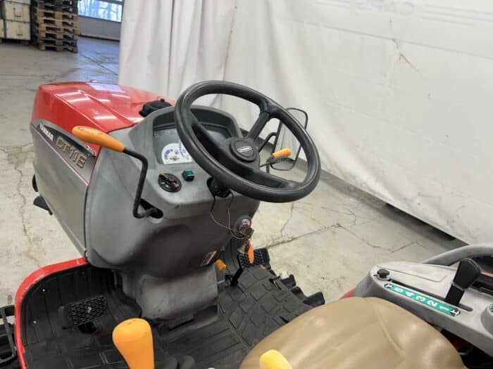 Telavetoinen Yanmar CT118 (25hv) traktori maanmuokkaimella - Image 11