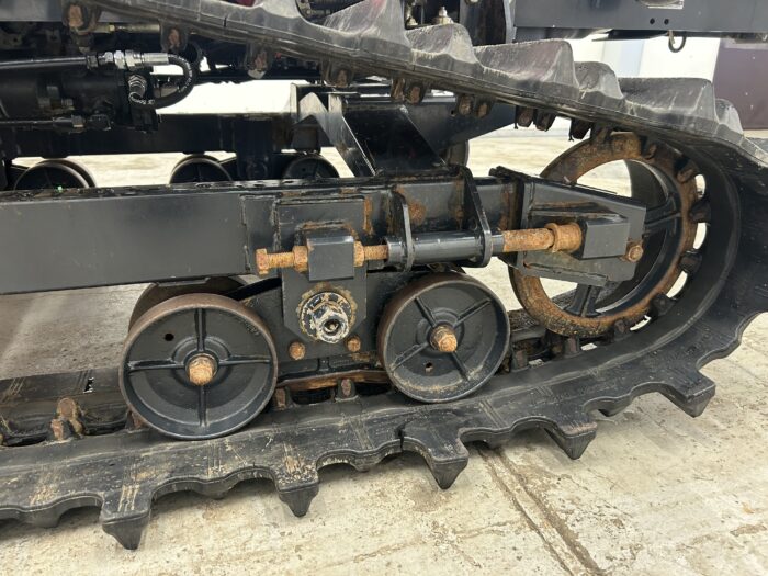 Telavetoinen Yanmar CT118 (25hv) traktori maanmuokkaimella - Image 29