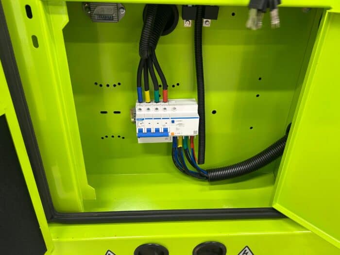 Generaattori Compal Power VG-R30 41kVA - Image 13